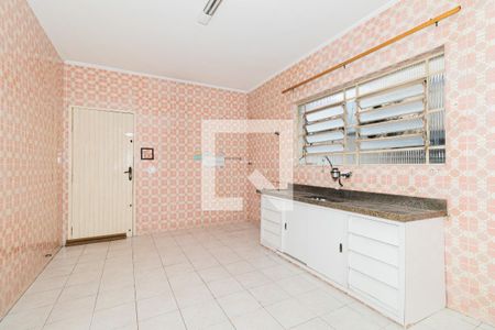 Casa à venda com 130m², 2 quartos e 2 vagas Casa à venda com 130m², 2 quartos e 2 vagasCozinha