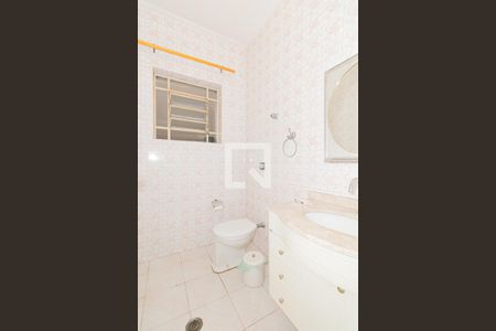 Casa à venda com 130m², 2 quartos e 2 vagas Casa à venda com 130m², 2 quartos e 2 vagasBanheiro 2