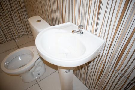 Banheiro de casa para alugar com 1 quarto, 40m² em Vila Isolina Mazzei, São Paulo