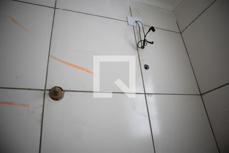 Banheiro do Quarto 1 de casa para alugar com 1 quarto, 40m² em Vila Isolina Mazzei, São Paulo