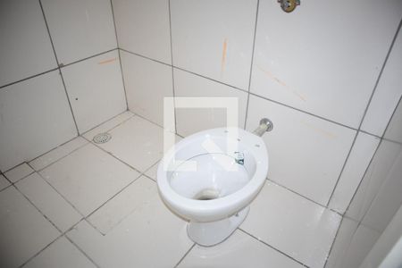 Banheiro do Quarto 1 de casa para alugar com 1 quarto, 40m² em Vila Isolina Mazzei, São Paulo