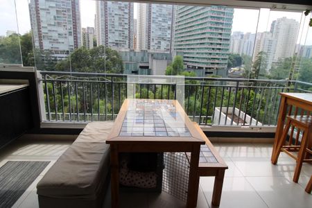 Apartamento à venda com 127m², 3 quartos e 2 vagasVaranda