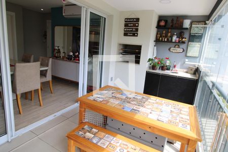 Apartamento à venda com 127m², 3 quartos e 2 vagasVaranda