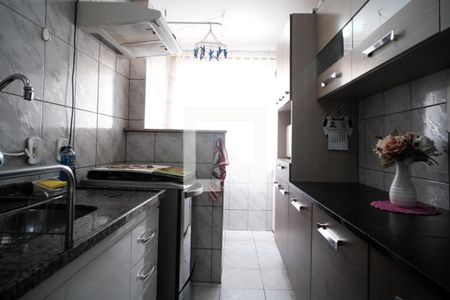 Cozinha de apartamento à venda com 2 quartos, 56m² em Jardim Danfer, São Paulo