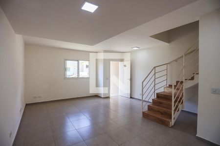 Sala  de casa para alugar com 3 quartos, 106m² em Granja Viana, Cotia