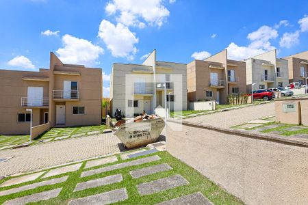 Sala - vista de casa para alugar com 3 quartos, 106m² em Granja Viana, Cotia