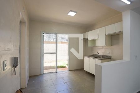 Cozinha de casa para alugar com 3 quartos, 106m² em Granja Viana, Cotia