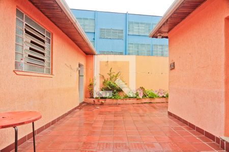 Casa à venda com 270m², 2 quartos e 2 vagasÁrea externa