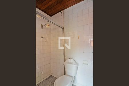 Casa à venda com 270m², 2 quartos e 2 vagasBanheiro de Serviço