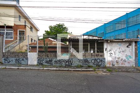 Casa à venda com 270m², 2 quartos e 2 vagasFachada