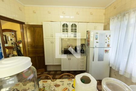 Casa à venda com 240m², 2 quartos e 7 vagas Casa à venda com 240m², 2 quartos e 7 vagasCozinha