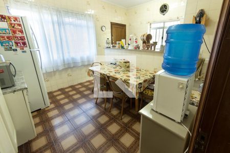 Casa à venda com 240m², 2 quartos e 7 vagas Casa à venda com 240m², 2 quartos e 7 vagasCozinha