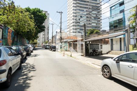 Casa à venda com 240m², 2 quartos e 7 vagas Casa à venda com 240m², 2 quartos e 7 vagasVista da Rua