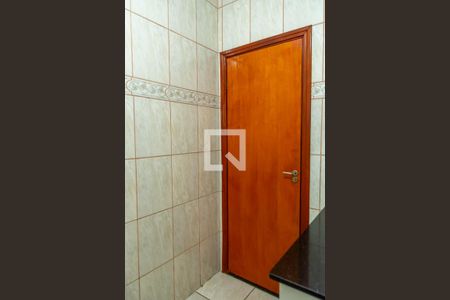 Casa para alugar com 150m², 3 quartos e 2 vagasBanheiro Social