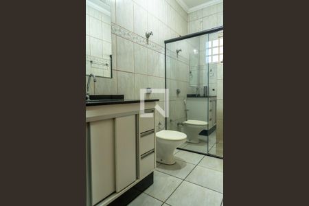 Casa para alugar com 150m², 3 quartos e 2 vagasBanheiro Social