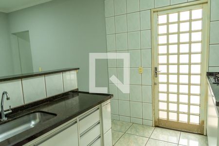 Casa para alugar com 150m², 3 quartos e 2 vagasCozinha