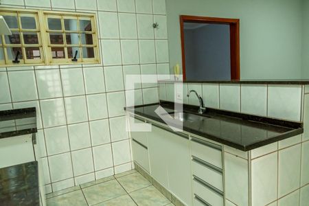 Casa para alugar com 150m², 3 quartos e 2 vagasCozinha