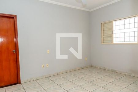 Casa para alugar com 150m², 3 quartos e 2 vagasSuíte 1