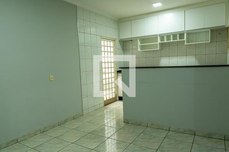 Casa para alugar com 150m², 3 quartos e 2 vagasCozinha