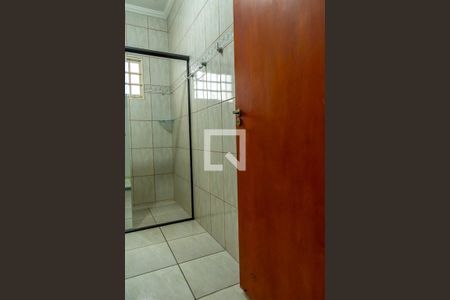 Casa para alugar com 150m², 3 quartos e 2 vagasBanheiro Social