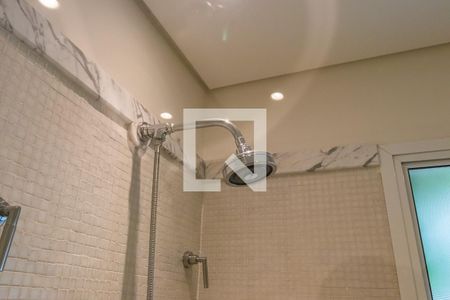 Casa de condomínio à venda com 732m², 4 quartos e 3 vagas Casa de condomínio à venda com 732m², 4 quartos e 3 vagasBanheiro da Suíte 3