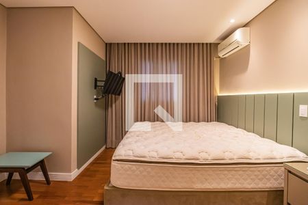 Casa de condomínio à venda com 732m², 4 quartos e 3 vagas Casa de condomínio à venda com 732m², 4 quartos e 3 vagasSuíte 3