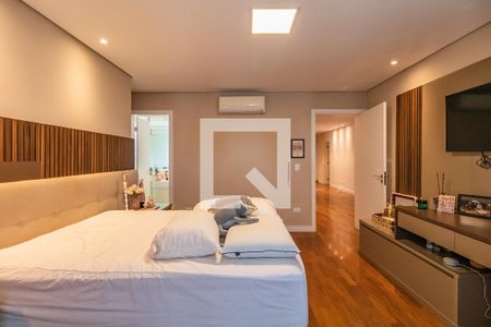 Casa de condomínio à venda com 732m², 4 quartos e 3 vagas Casa de condomínio à venda com 732m², 4 quartos e 3 vagasSuíte 1