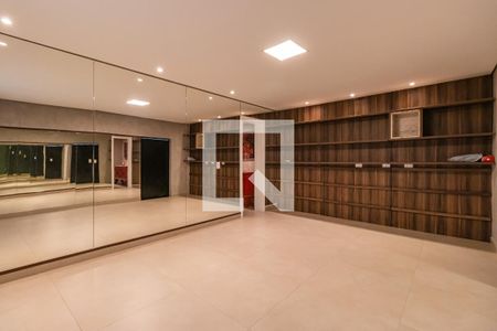 Casa de condomínio à venda com 732m², 4 quartos e 3 vagas Casa de condomínio à venda com 732m², 4 quartos e 3 vagasAcademia