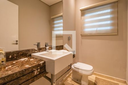 Casa de condomínio à venda com 732m², 4 quartos e 3 vagas Casa de condomínio à venda com 732m², 4 quartos e 3 vagasLavabo