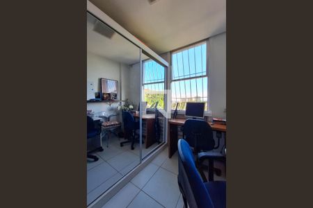 Quarto 1 de apartamento à venda com 3 quartos, 70m² em Fátima, Niterói