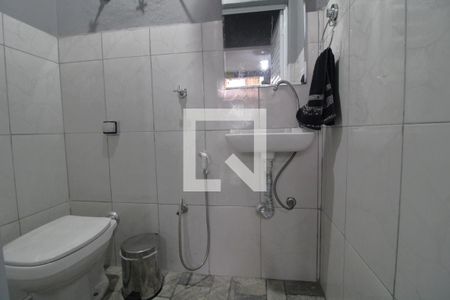 Casa à venda com 130m², 2 quartos e 2 vagasBanheiro de serviço