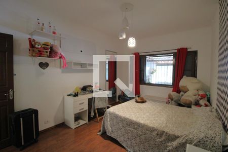 Casa à venda com 130m², 2 quartos e 2 vagasQuarto