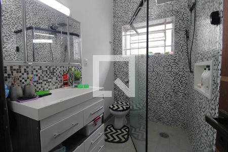 Casa à venda com 130m², 2 quartos e 2 vagasBanheiro da suíte