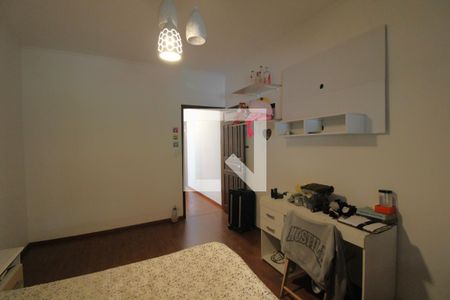 Casa à venda com 130m², 2 quartos e 2 vagasQuarto