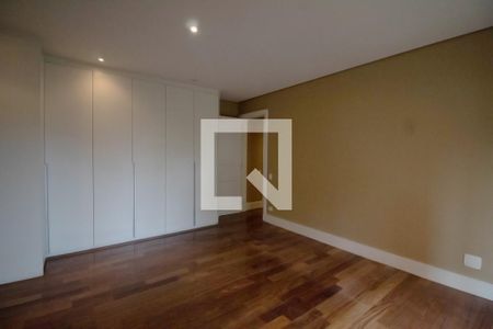 Apartamento à venda com 385m², 6 quartos e 6 vagasSuíte 4