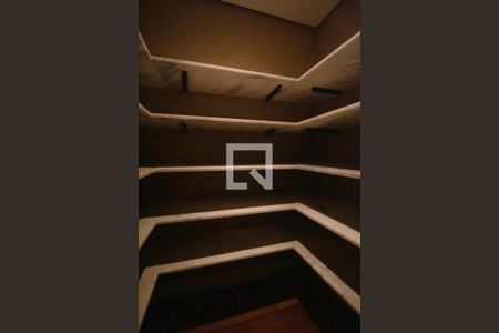 Apartamento à venda com 385m², 6 quartos e 6 vagasCorredor