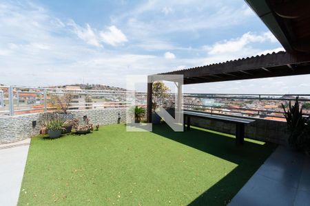 Apartamento à venda com 200m², 3 quartos e 3 vagasCobertura