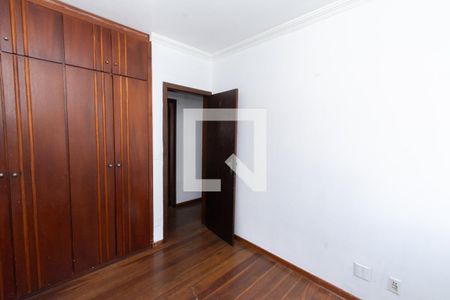 Apartamento à venda com 200m², 3 quartos e 3 vagasQuarto 2