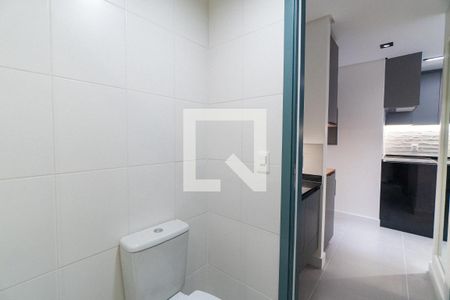 Banheiro de kitnet/studio para alugar com 1 quarto, 37m² em Vila Monte Alegre, São Paulo