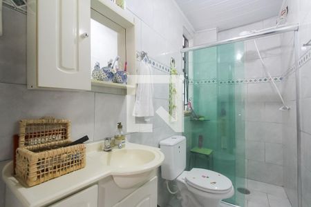 Banheiro de apartamento à venda com 1 quarto, 53m² em Morro Santana, Porto Alegre