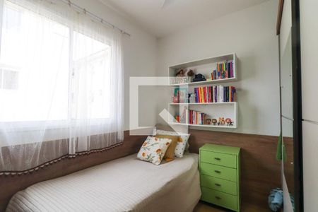 Quarto 1 de apartamento para alugar com 2 quartos, 54m² em Capão Raso, Curitiba