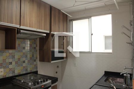 Cozinha de apartamento para alugar com 2 quartos, 44m² em Campo Alegre, Belo Horizonte