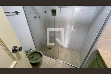 Apartamento à venda com 97m², 2 quartos e 1 vaga Apartamento à venda com 97m², 2 quartos e 1 vagaBanheiro