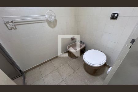 Apartamento à venda com 97m², 2 quartos e 1 vaga Apartamento à venda com 97m², 2 quartos e 1 vagaBanheiro da Suíte