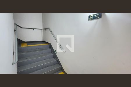 Apartamento para alugar com 93m², 2 quartos e 2 vagas Apartamento para alugar com 93m², 2 quartos e 2 vagasEscada