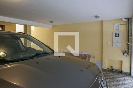 Casa à venda com 212m², 3 quartos e 2 vagas Casa à venda com 212m², 3 quartos e 2 vagasGaragem