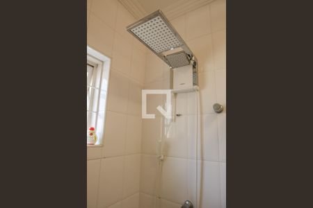 Casa à venda com 212m², 3 quartos e 2 vagas Casa à venda com 212m², 3 quartos e 2 vagasBanheiro Social