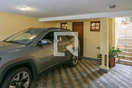 Casa à venda com 212m², 3 quartos e 2 vagas Casa à venda com 212m², 3 quartos e 2 vagasGaragem