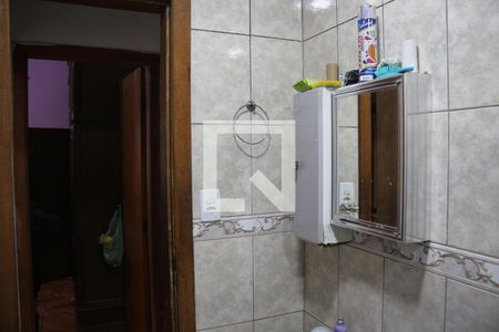 Casa à venda com 173m², 3 quartos e 2 vagasBanheiro