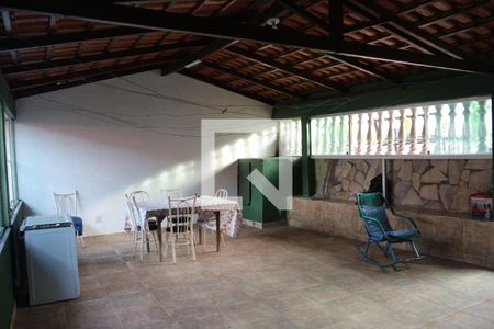 Casa à venda com 173m², 3 quartos e 2 vagasÁrea Externa